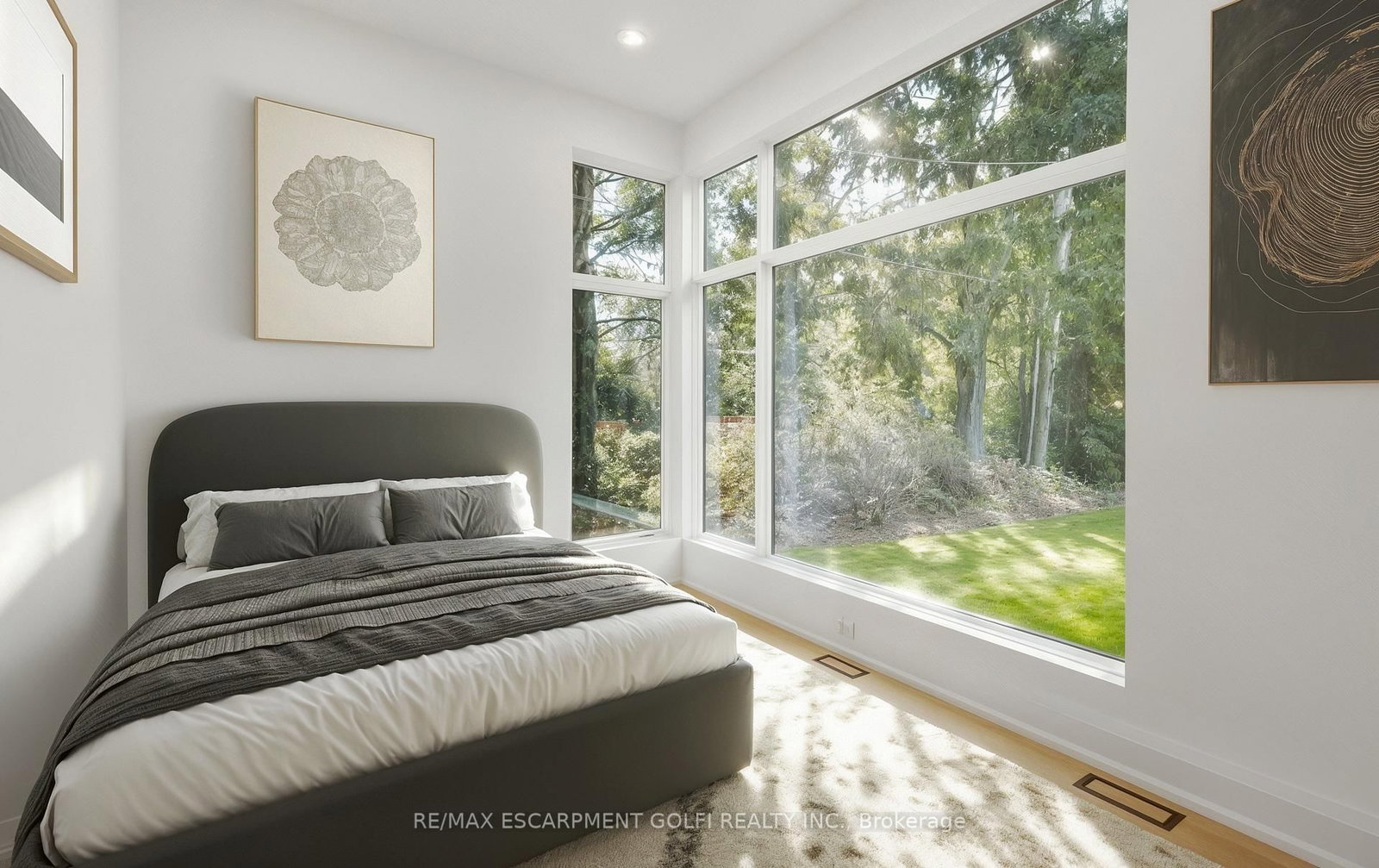 135 Secord Lane • Burlington, ON photo 17