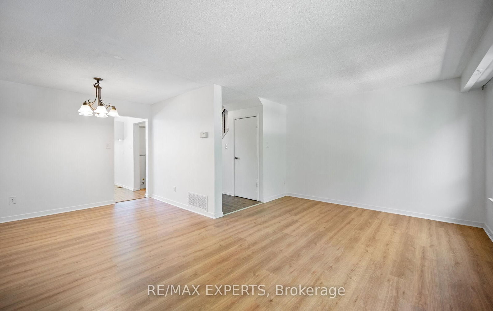 5 Moregate Crescent • Brampton, ON photo 9