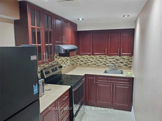 Basement Apartment - 495 Meadowridge Court