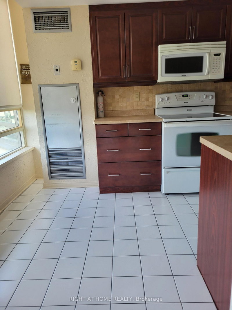 75 King Mississauga,ON L5A 4G5 — Photo 16