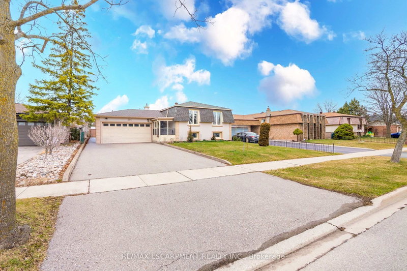 305 Pinegrove Road