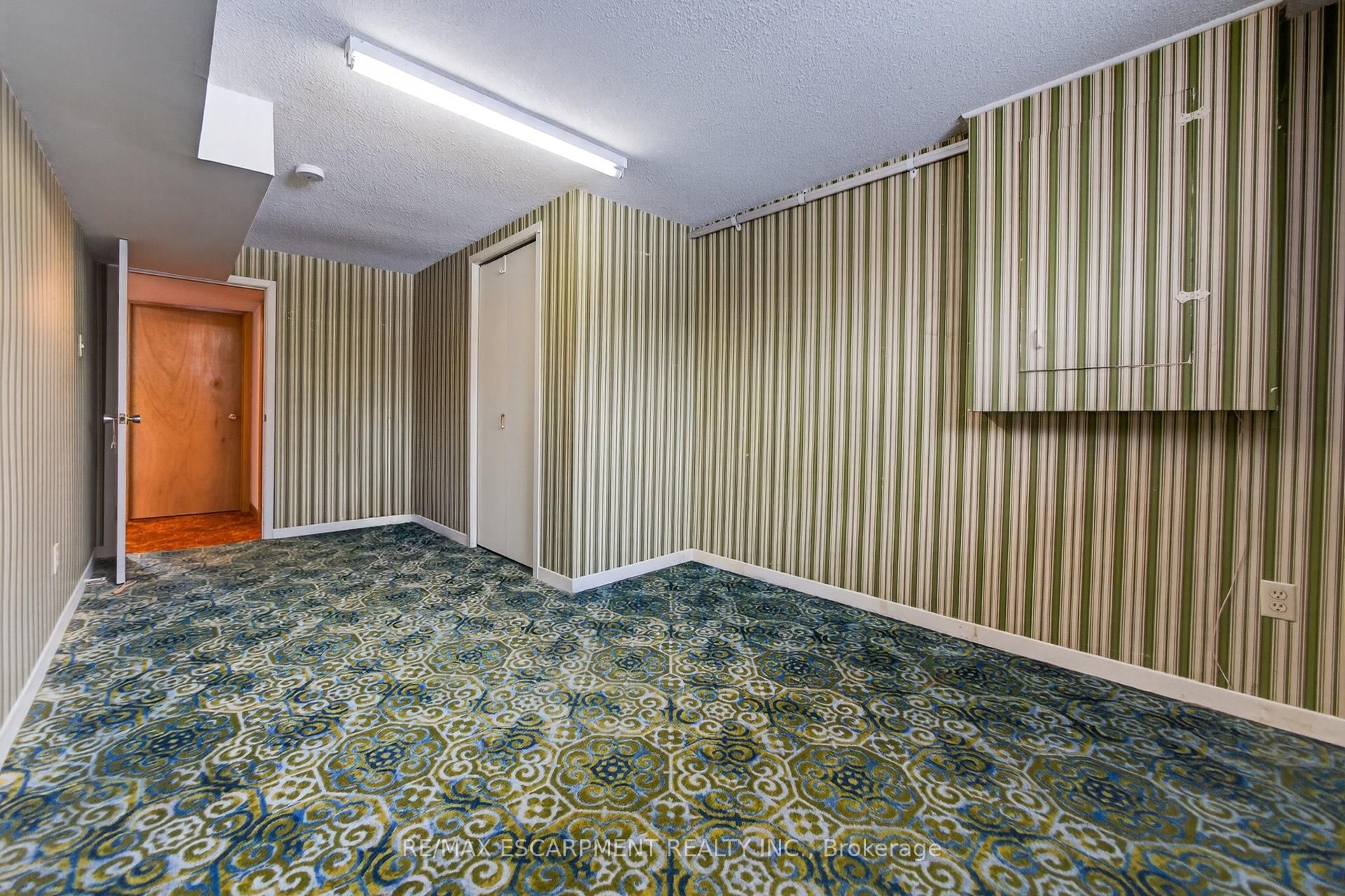 305 Pinegrove Road