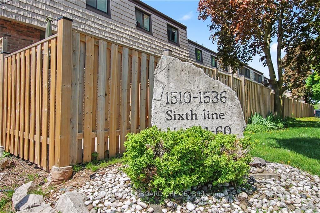 Townhouse sold at 26-1520 Sixth Line, Oakville, Ontario, L6H 2P2 - College Park - MLS: W13242544