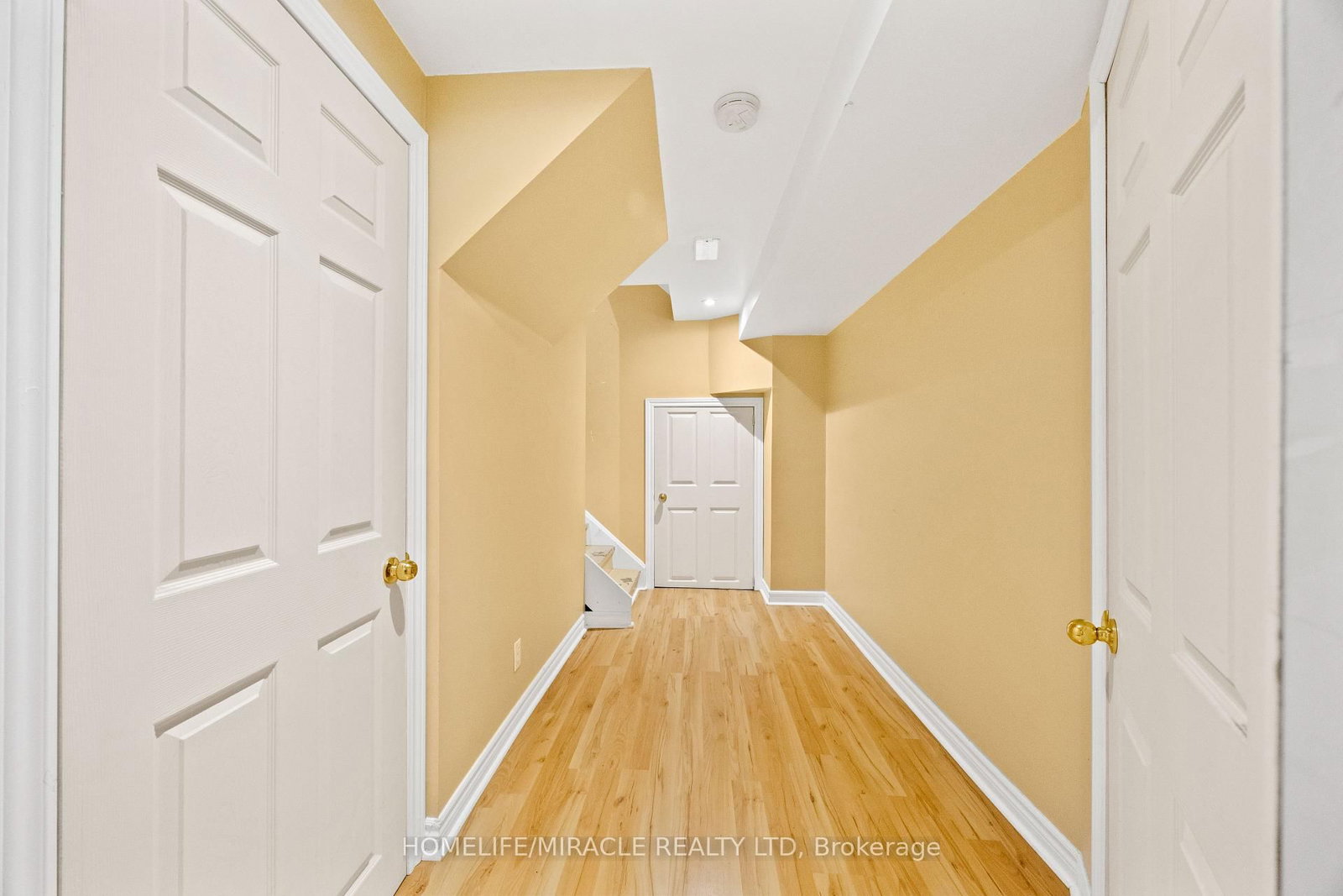 Listing Image 32