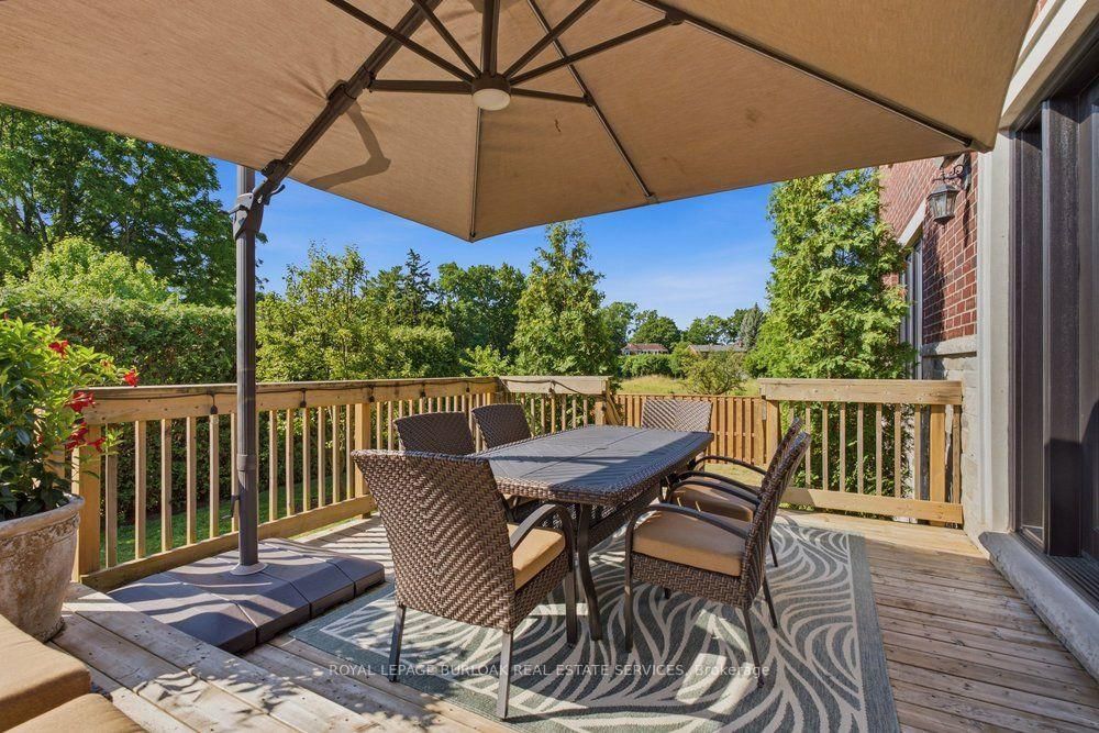 2470 Applewood Drive • Oakville, ON photo 43