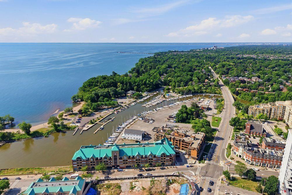 2470 Applewood Drive • Oakville, ON photo 50