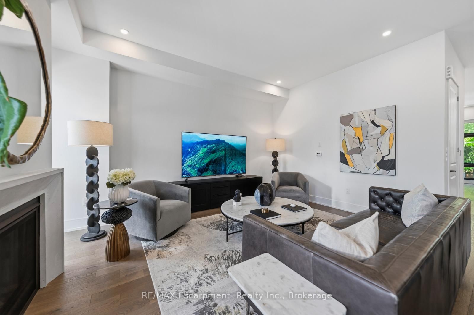 2280 Sovereign Street • Oakville, ON photo 15