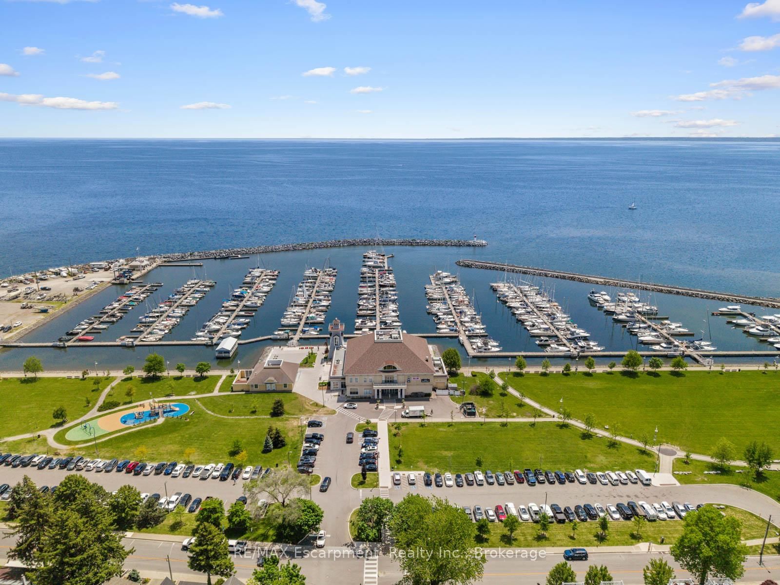 2280 Sovereign Street • Oakville, ON photo 50