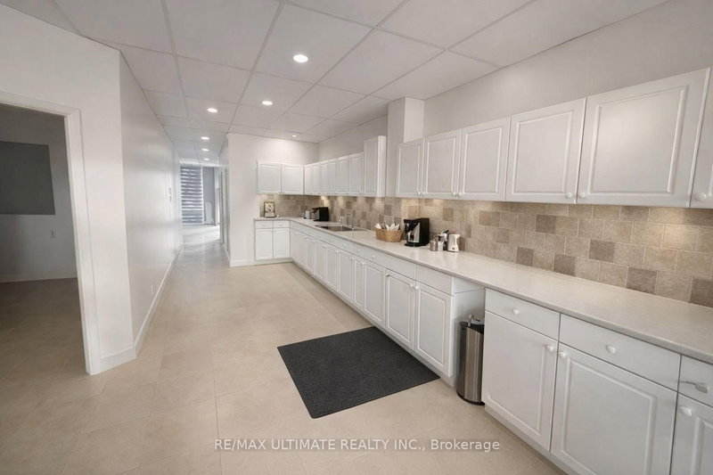 1170 Sheppard Ave W photo 3