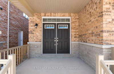 37 Royal Fern Crescent — photo 2