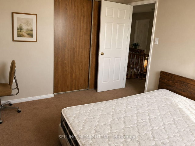 Room - 441 Rutherford Road N