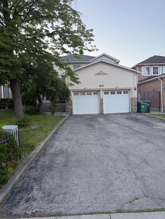 1561 Wintergrove Gardens