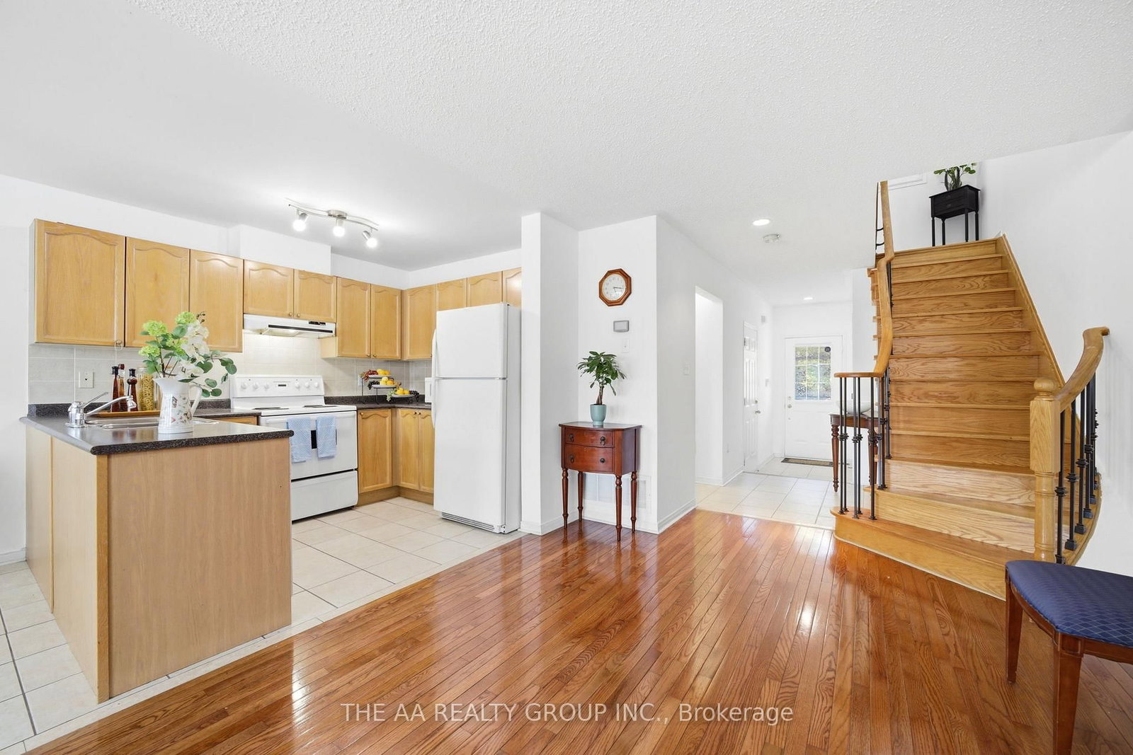 93 San Gabriele Place • Toronto, ON photo 12