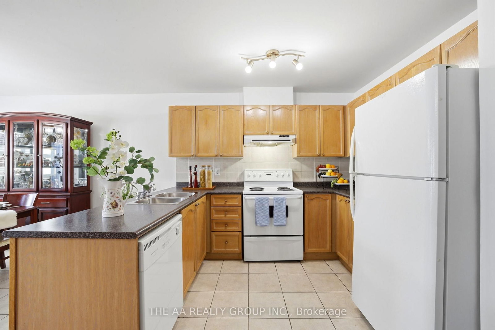 93 San Gabriele Place • Toronto, ON photo 13