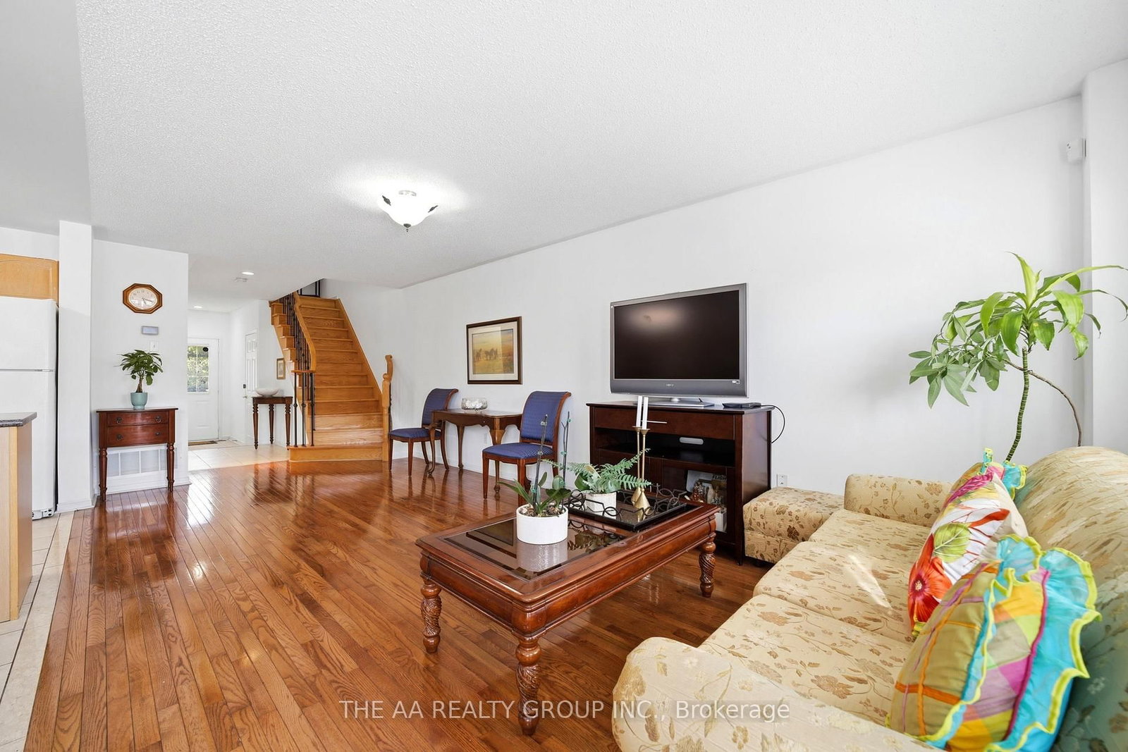 93 San Gabriele Place • Toronto, ON photo 9