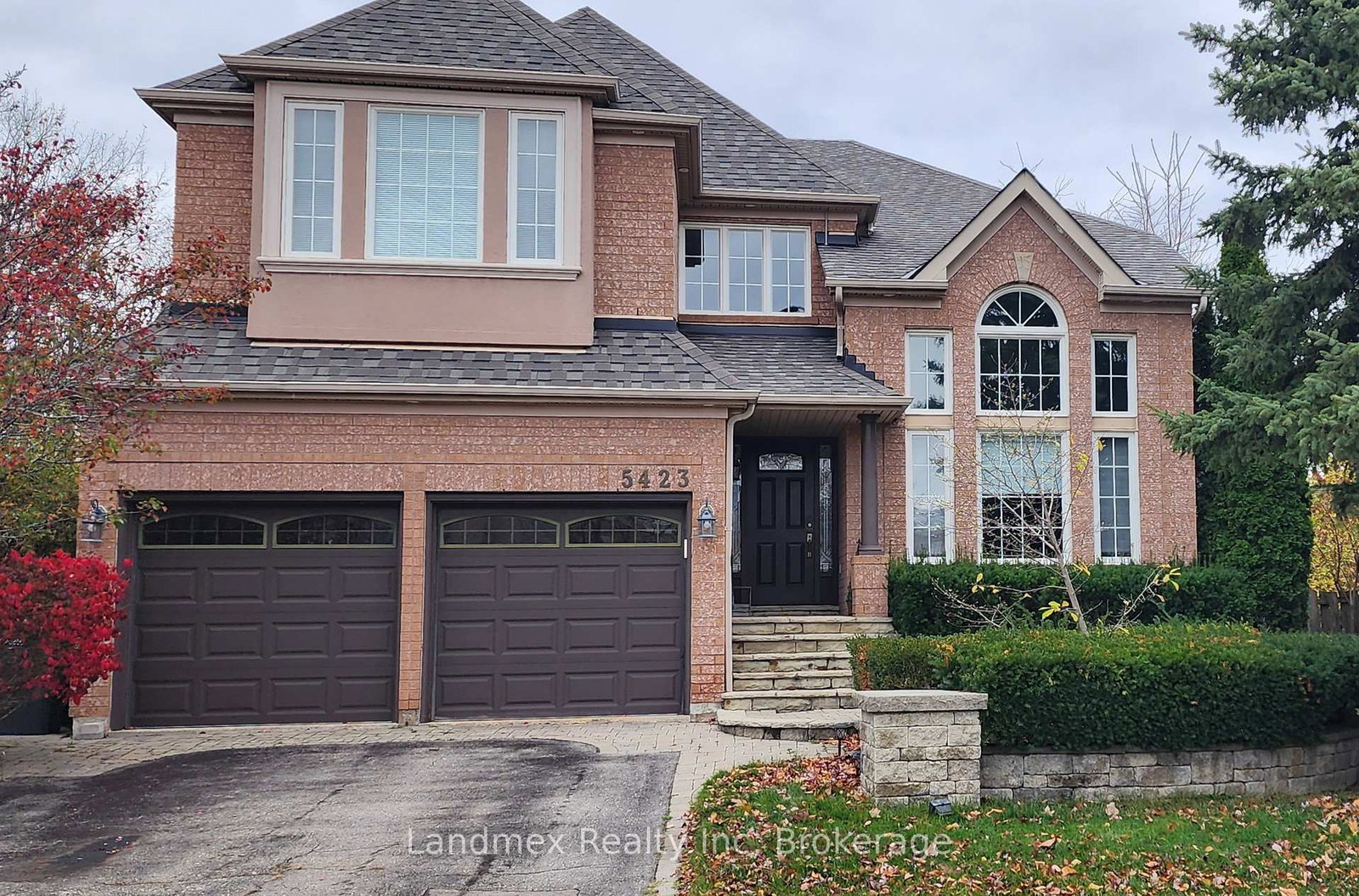 5423 Planter's Wood Court • Mississauga, ON photo 1