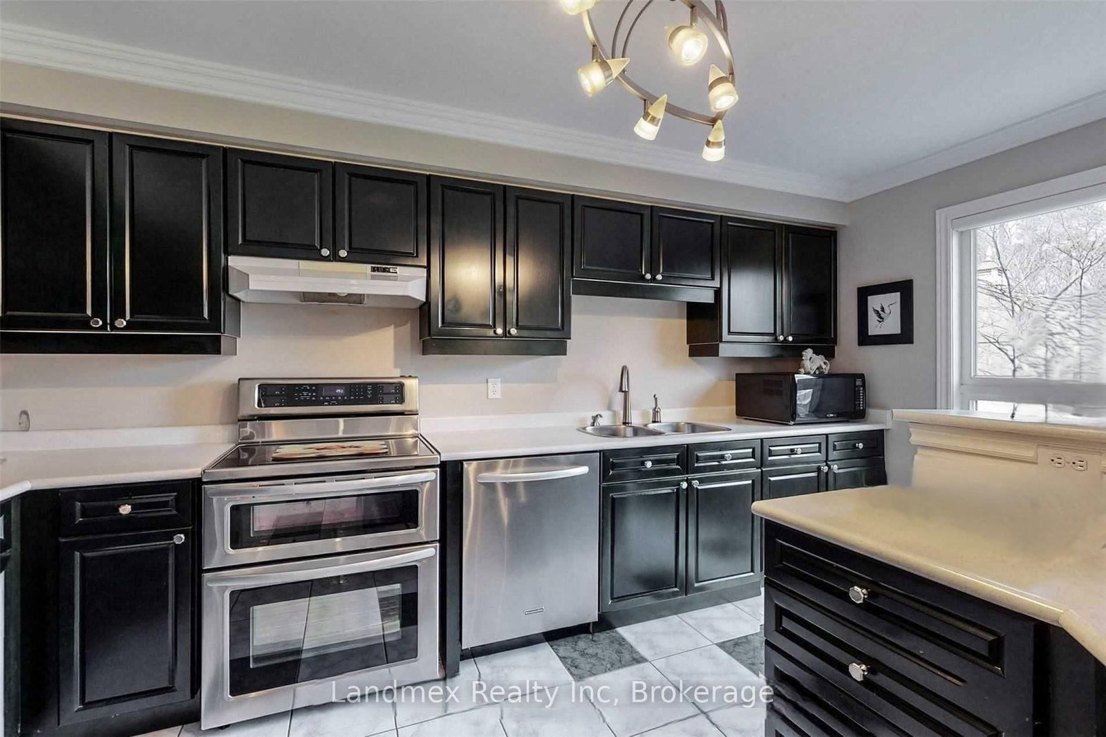 5423 Planter's Wood Court • Mississauga, ON photo 6
