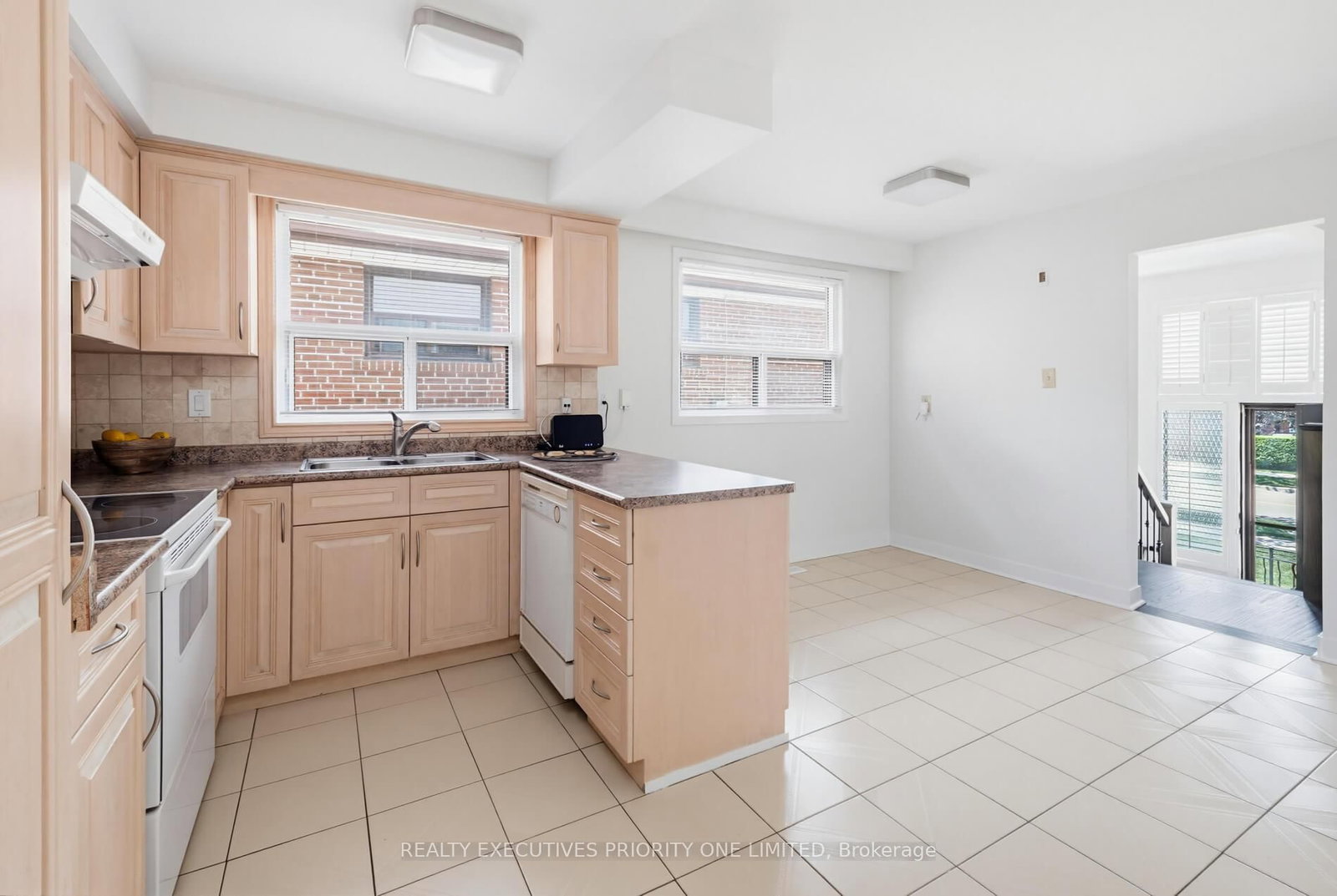 55 Picaro Drive • Toronto, ON photo 14