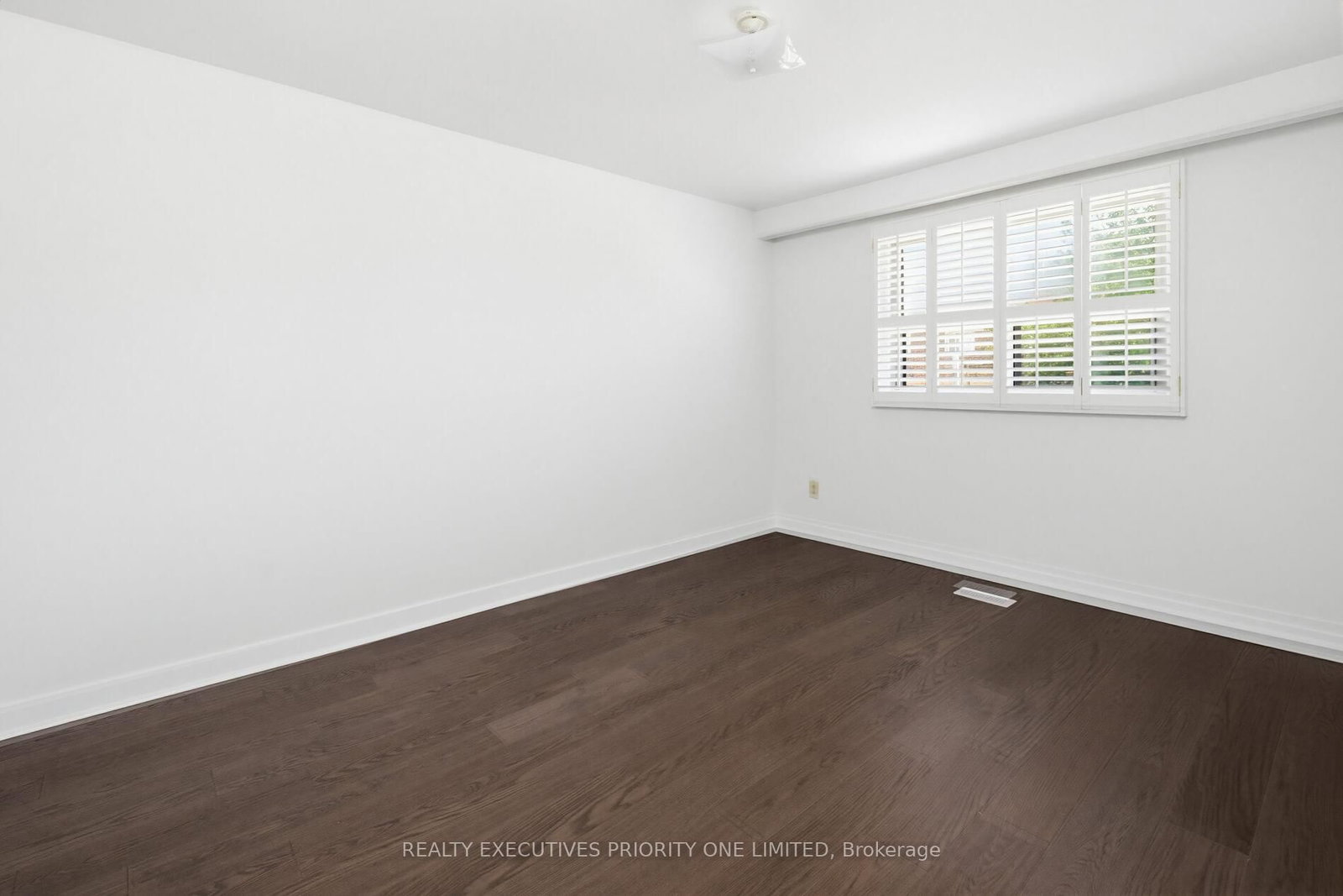 55 Picaro Drive • Toronto, ON photo 18