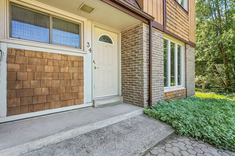 34 Plainsman Road