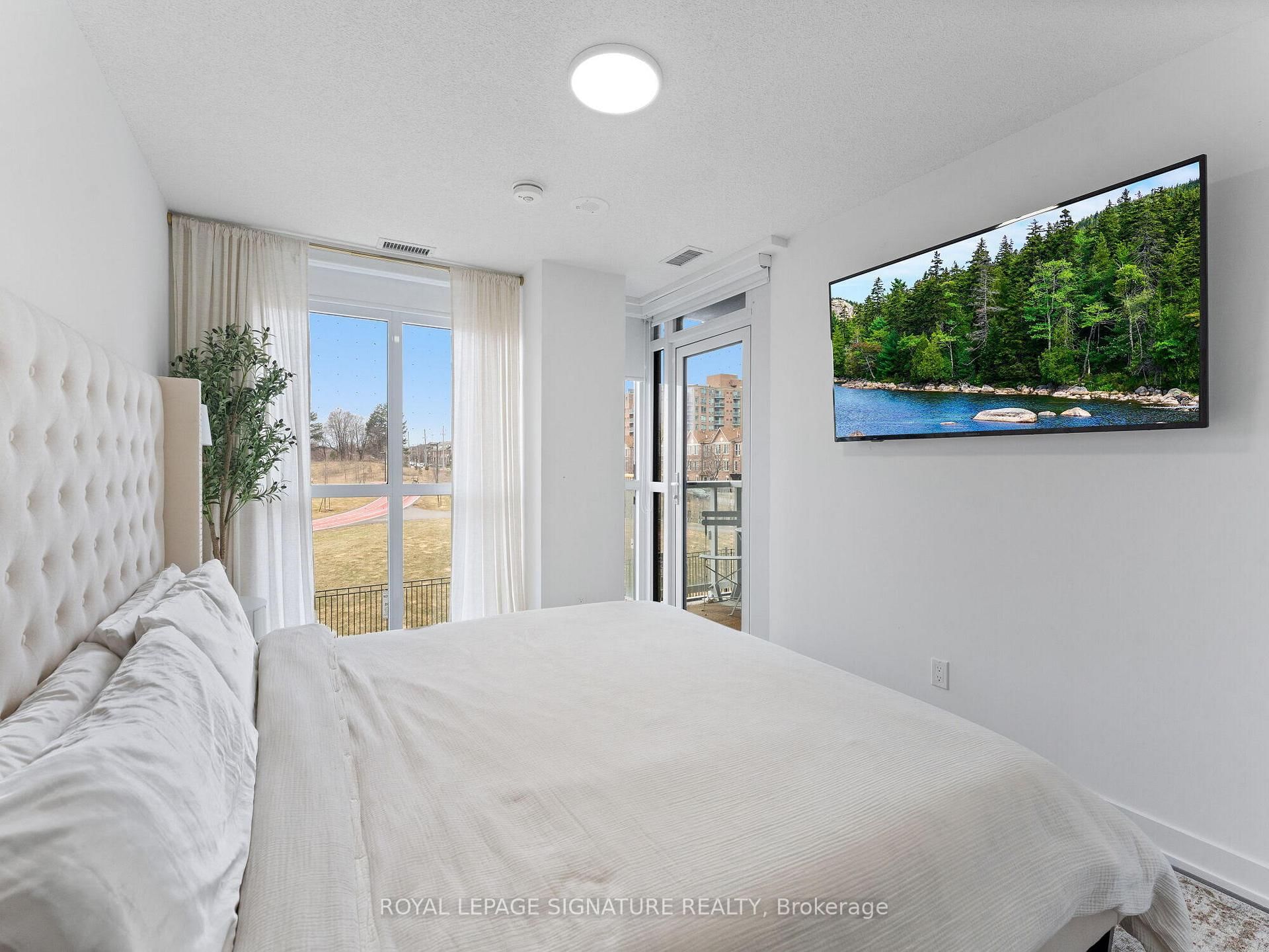 251 Manitoba Street S, Unit 132