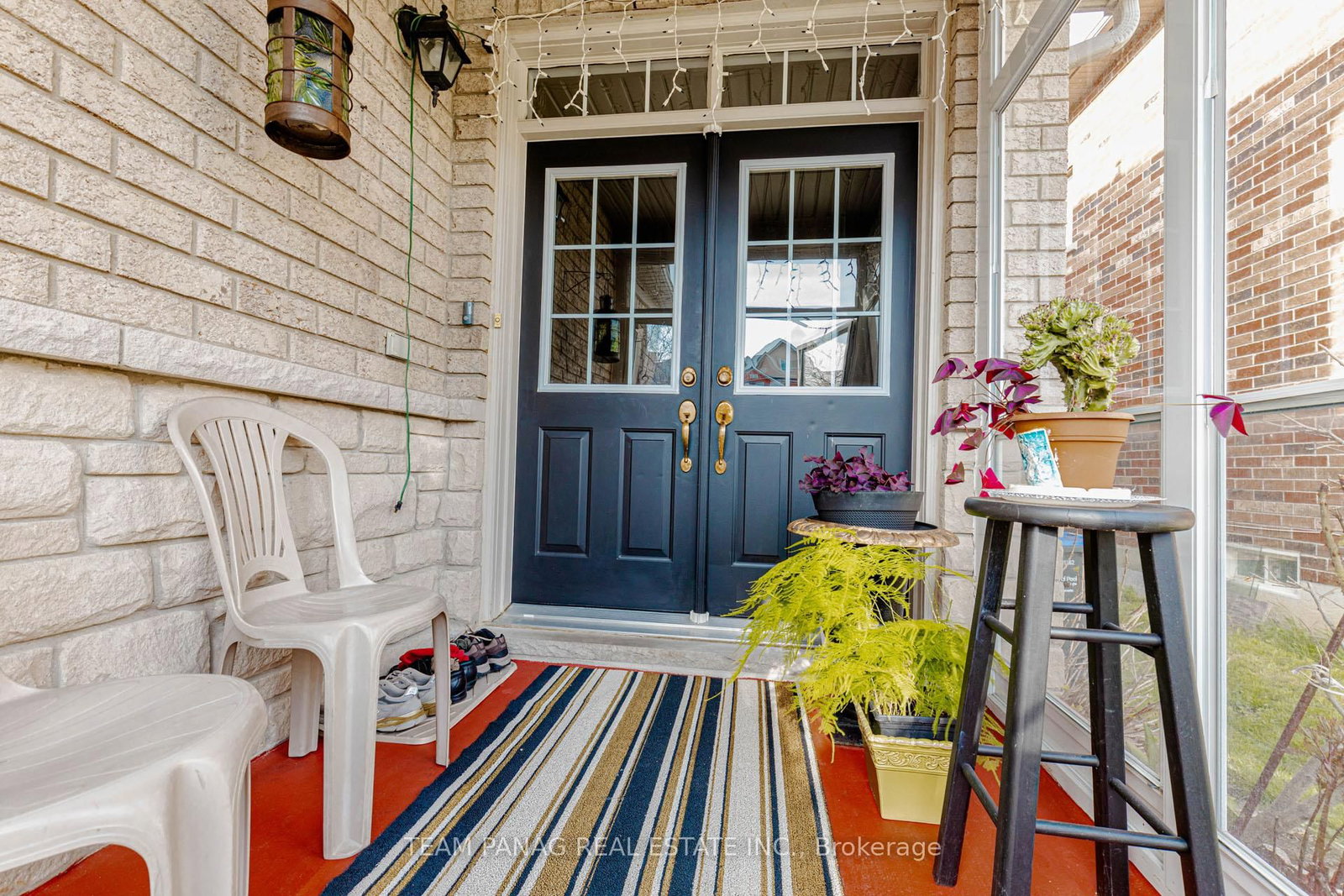 7 Cherryplum Way • Brampton, ON photo 5