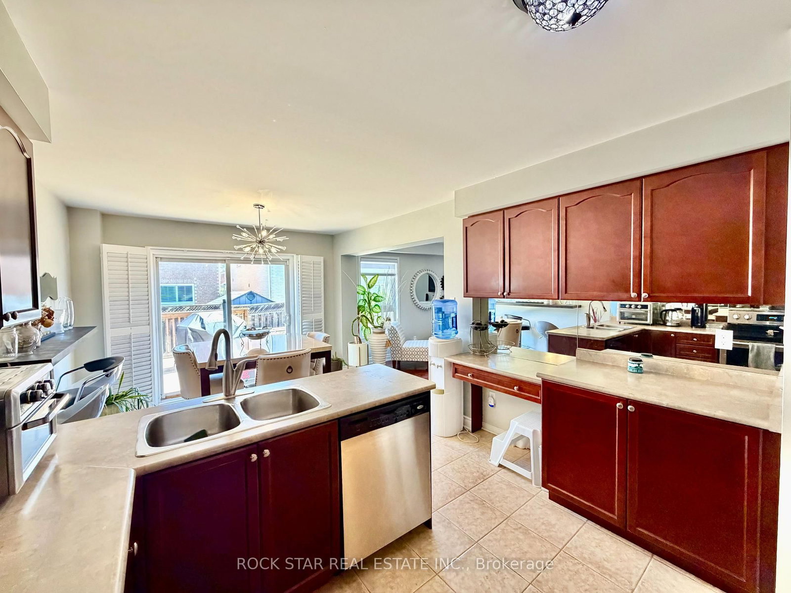 21 Trudelle Crescent • Brampton, ON photo 6