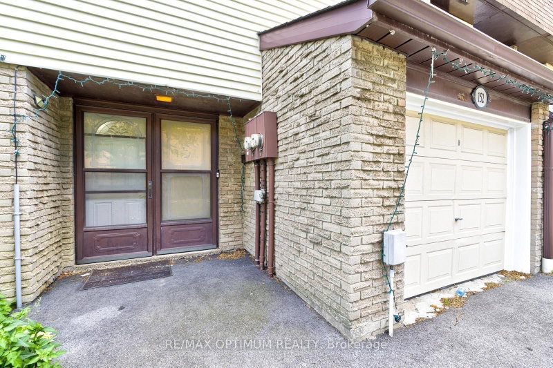 152 - 180 Mississauga Valley Boulevard