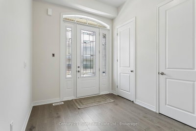 3266 Millicent Avenue • Oakville, ON photo 3