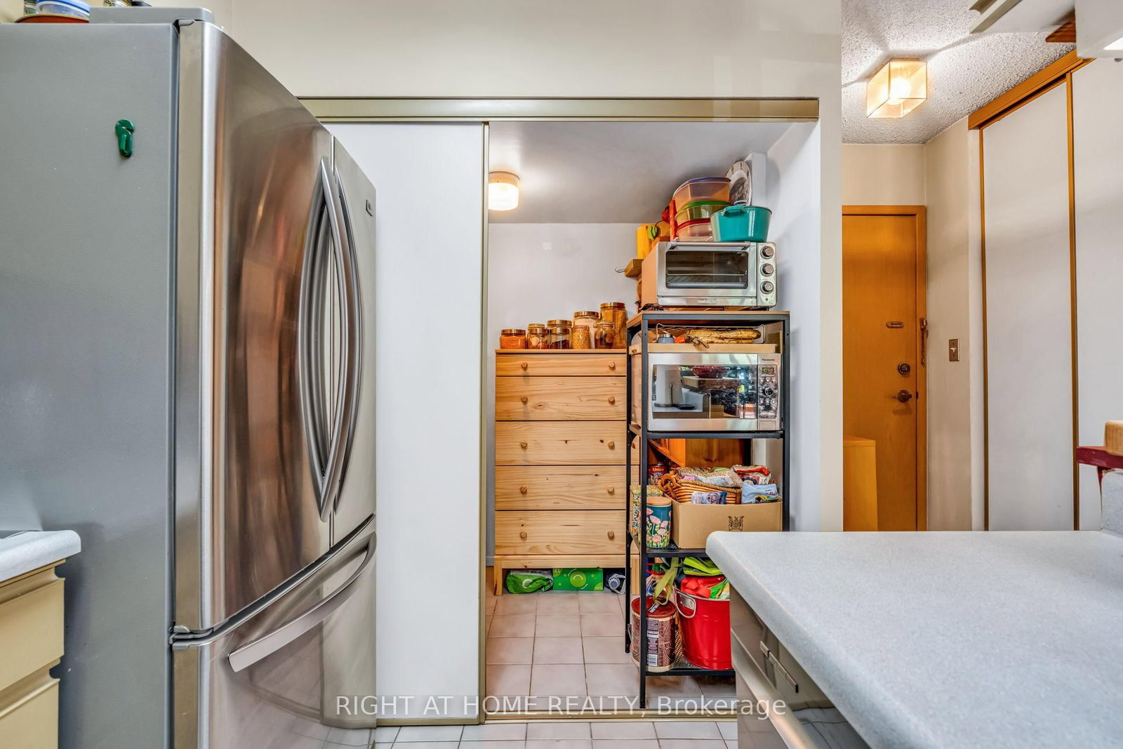 20 Southport Street • #208 • Toronto, ON photo 14
