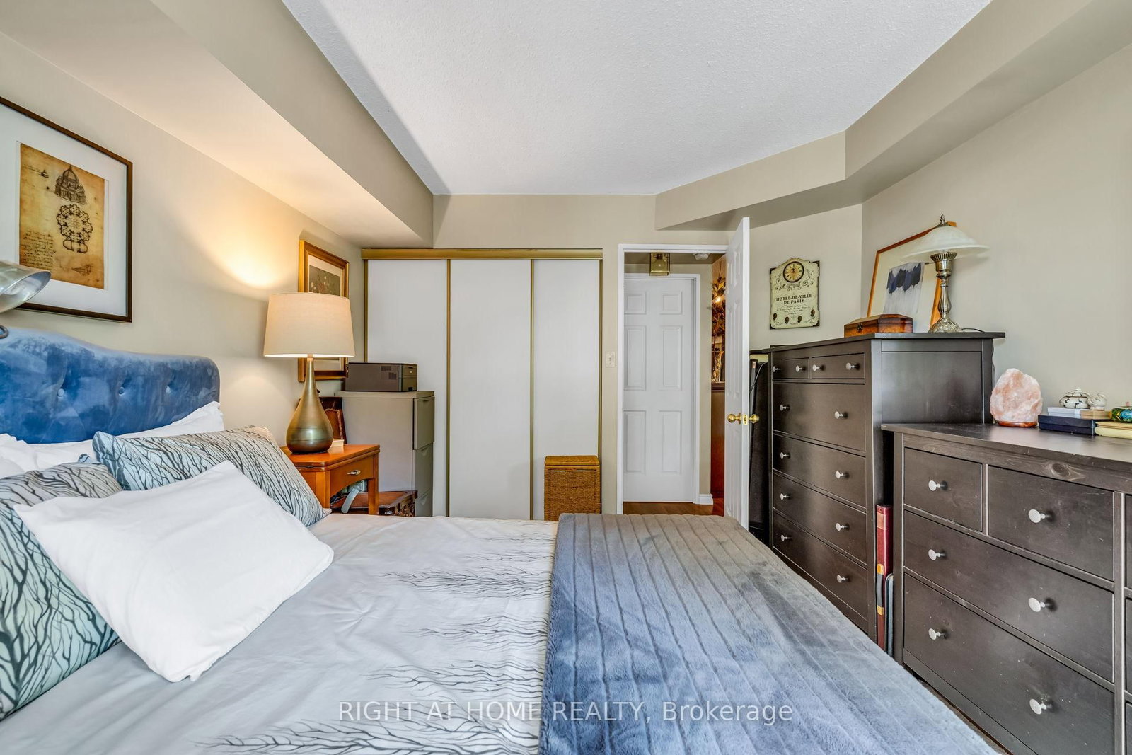 20 Southport Street • #208 • Toronto, ON photo 18