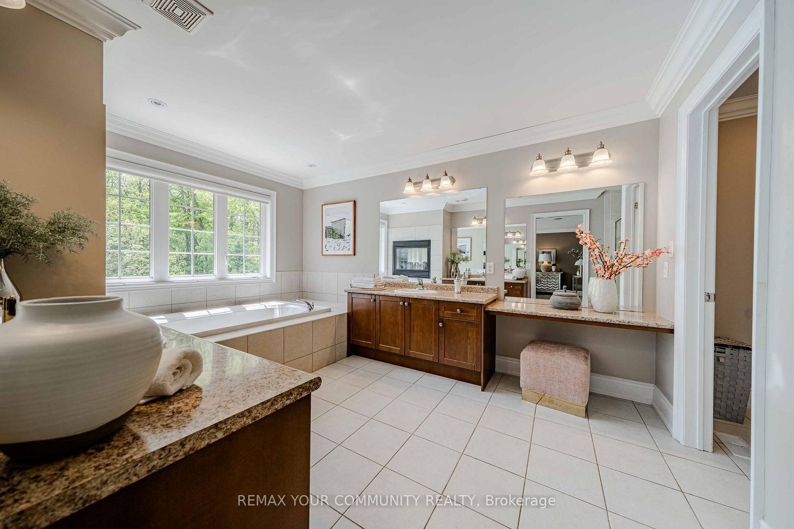 3447 Liptay Avenue • Oakville, ON photo 22