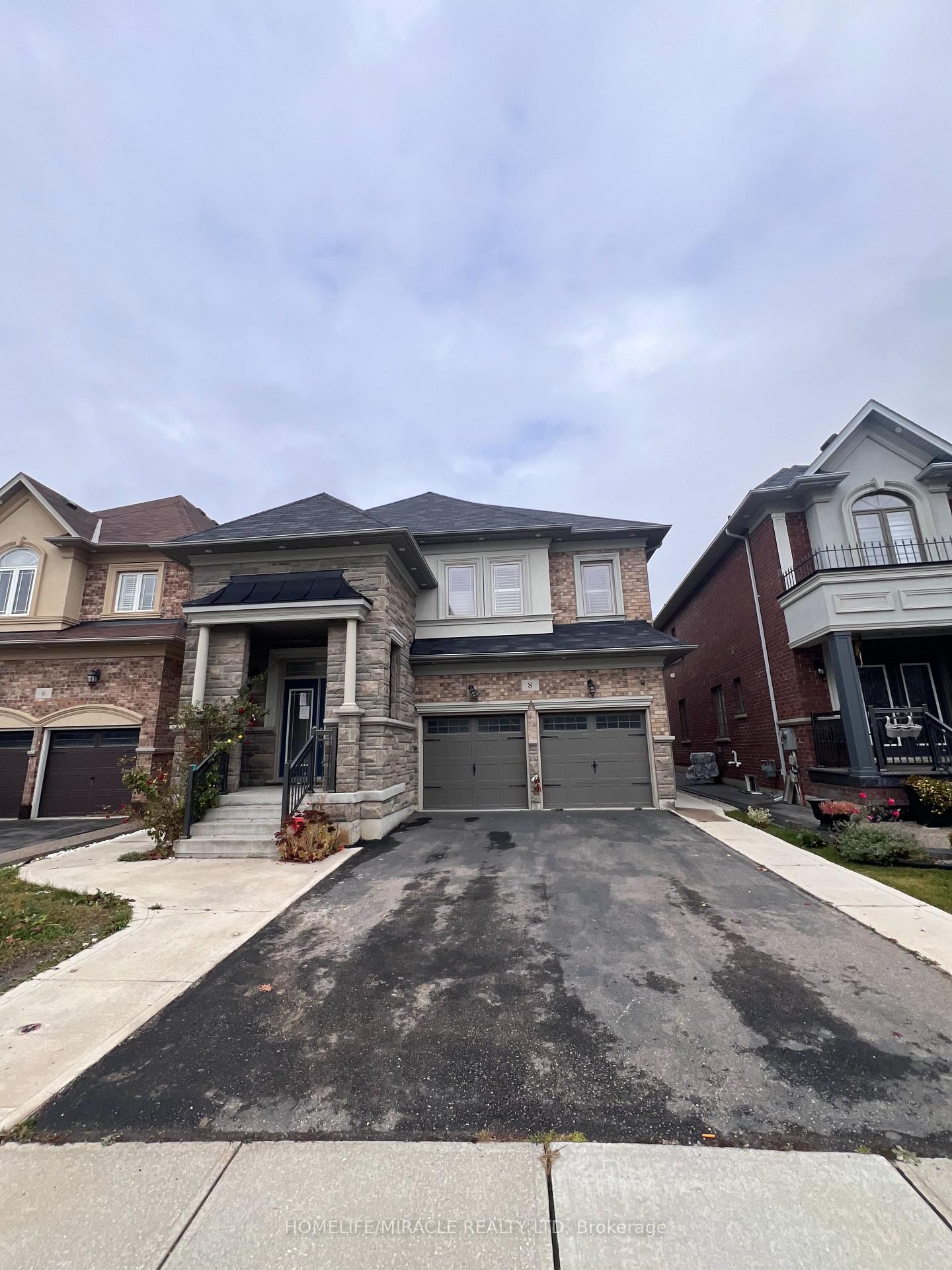8 Arda Crescent • Brampton, ON photo 1