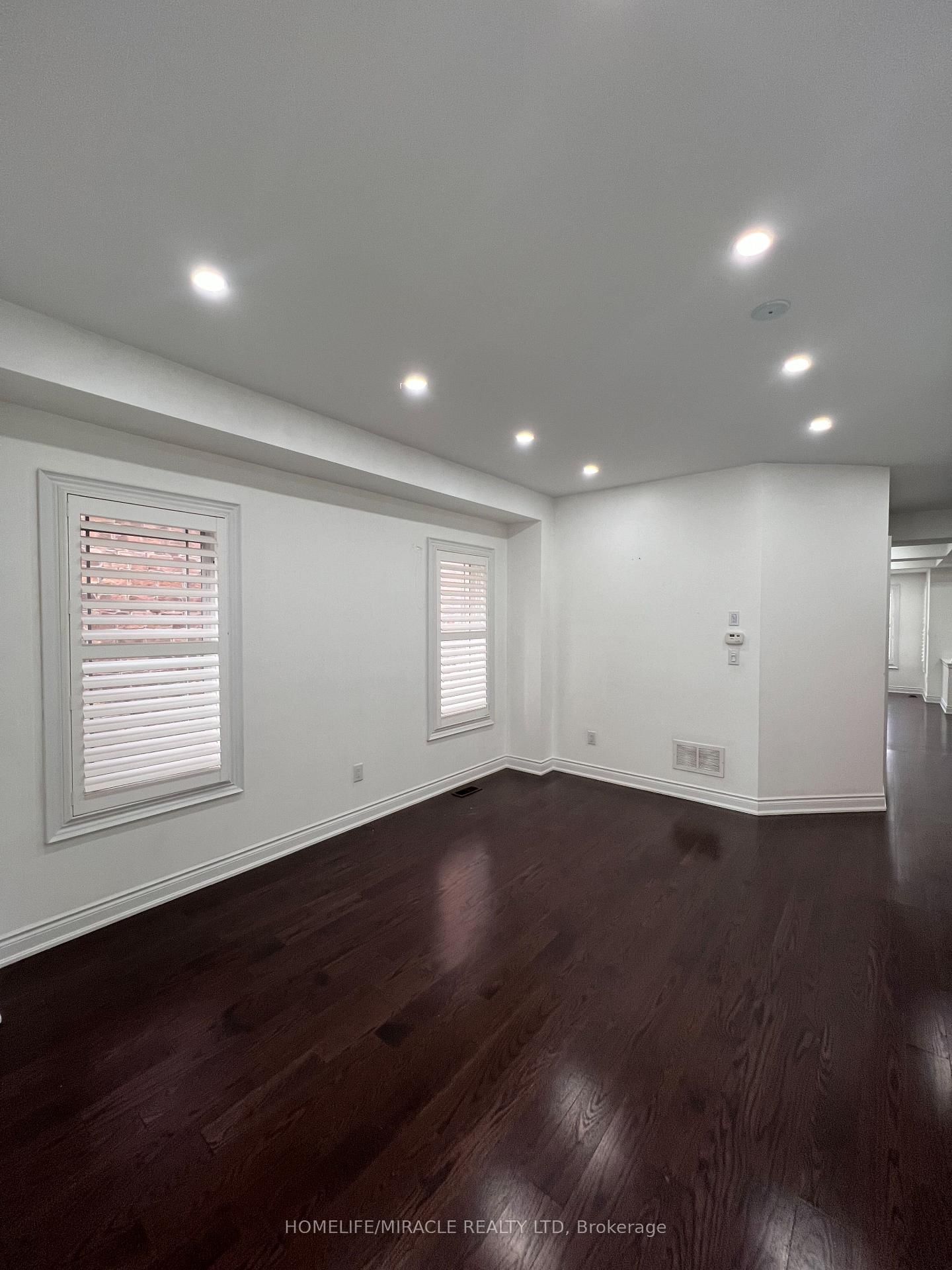8 Arda Crescent • Brampton, ON photo 10