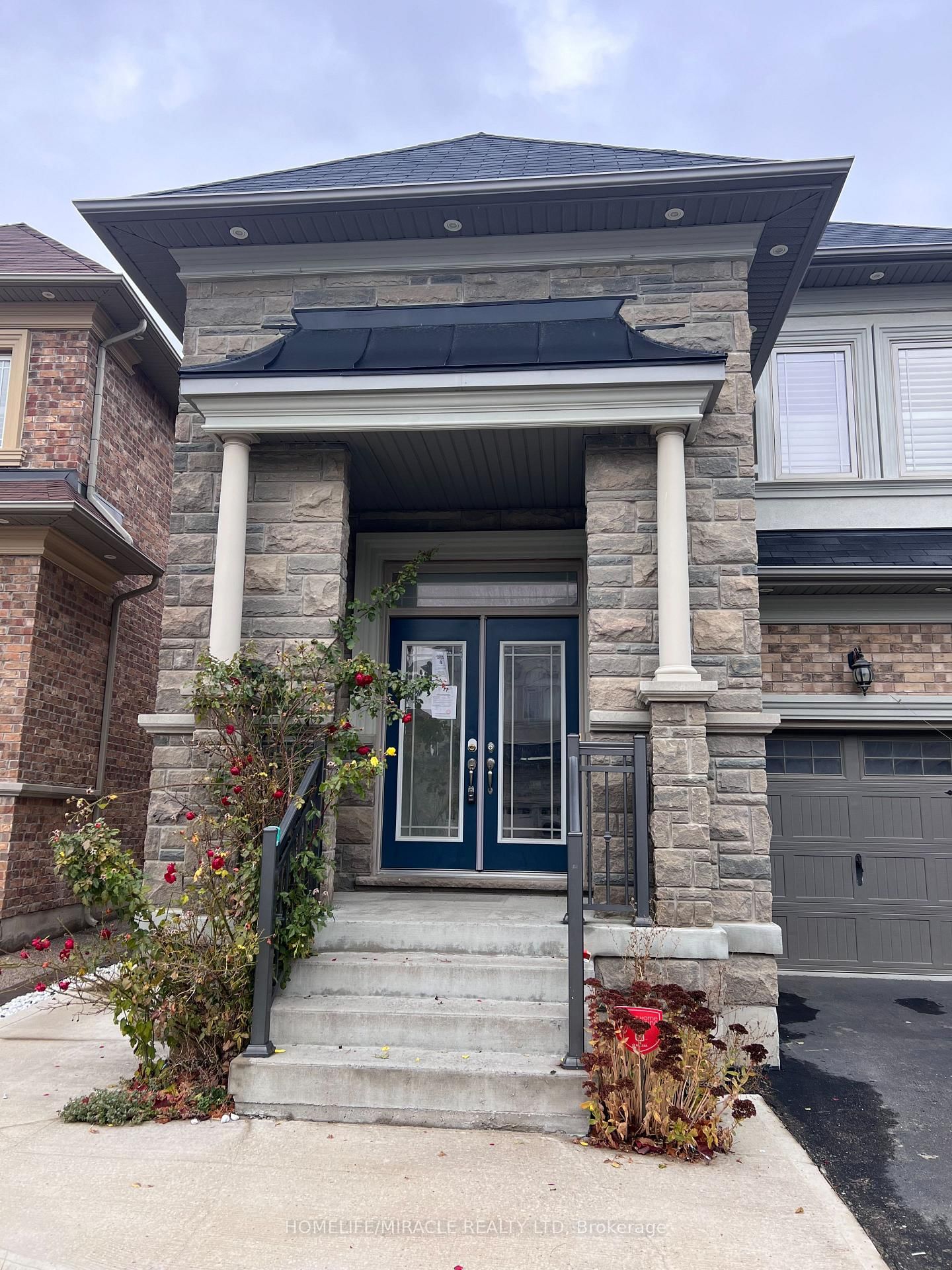 8 Arda Crescent • Brampton, ON photo 4