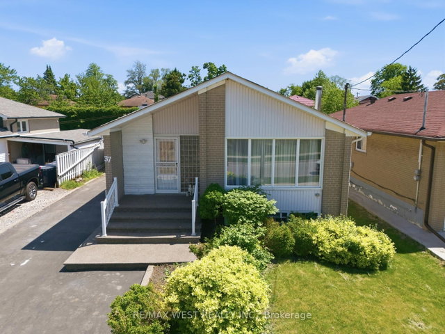 37 Beaumonde Heights Drive