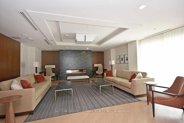 428 - 1575 Lakeshore Road W