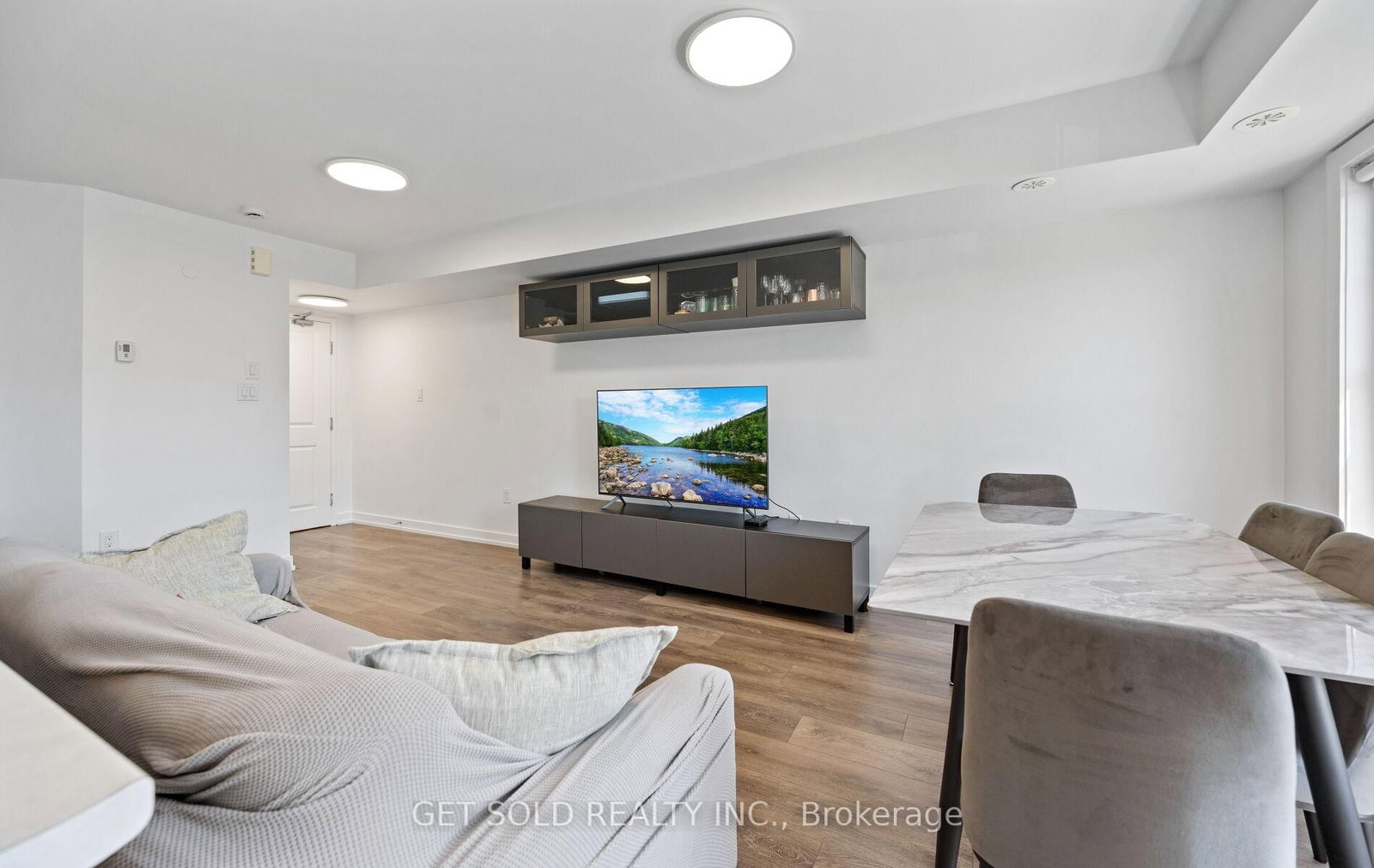 80 Parrotta Drive • #132 • Toronto, ON photo 12