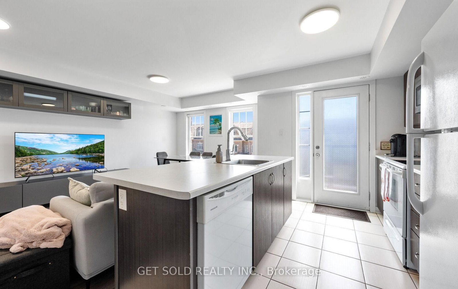 80 Parrotta Drive • #132 • Toronto, ON photo 19