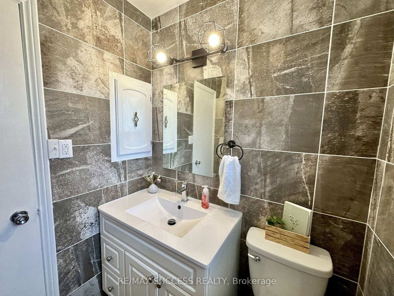 571 Minette Circle