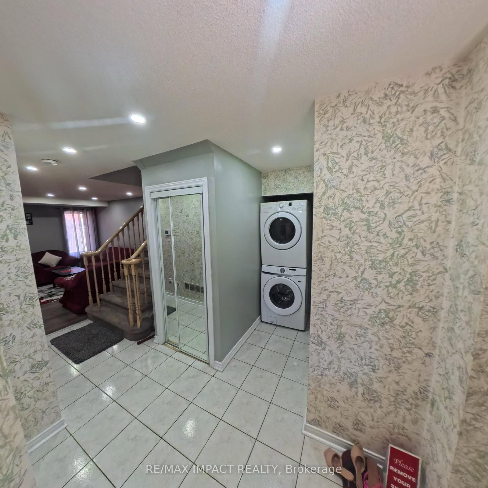 49 Hood Crescent • Brampton, ON photo 5