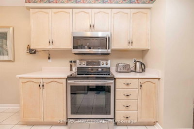 49 Hood Crescent • Brampton, ON photo 9