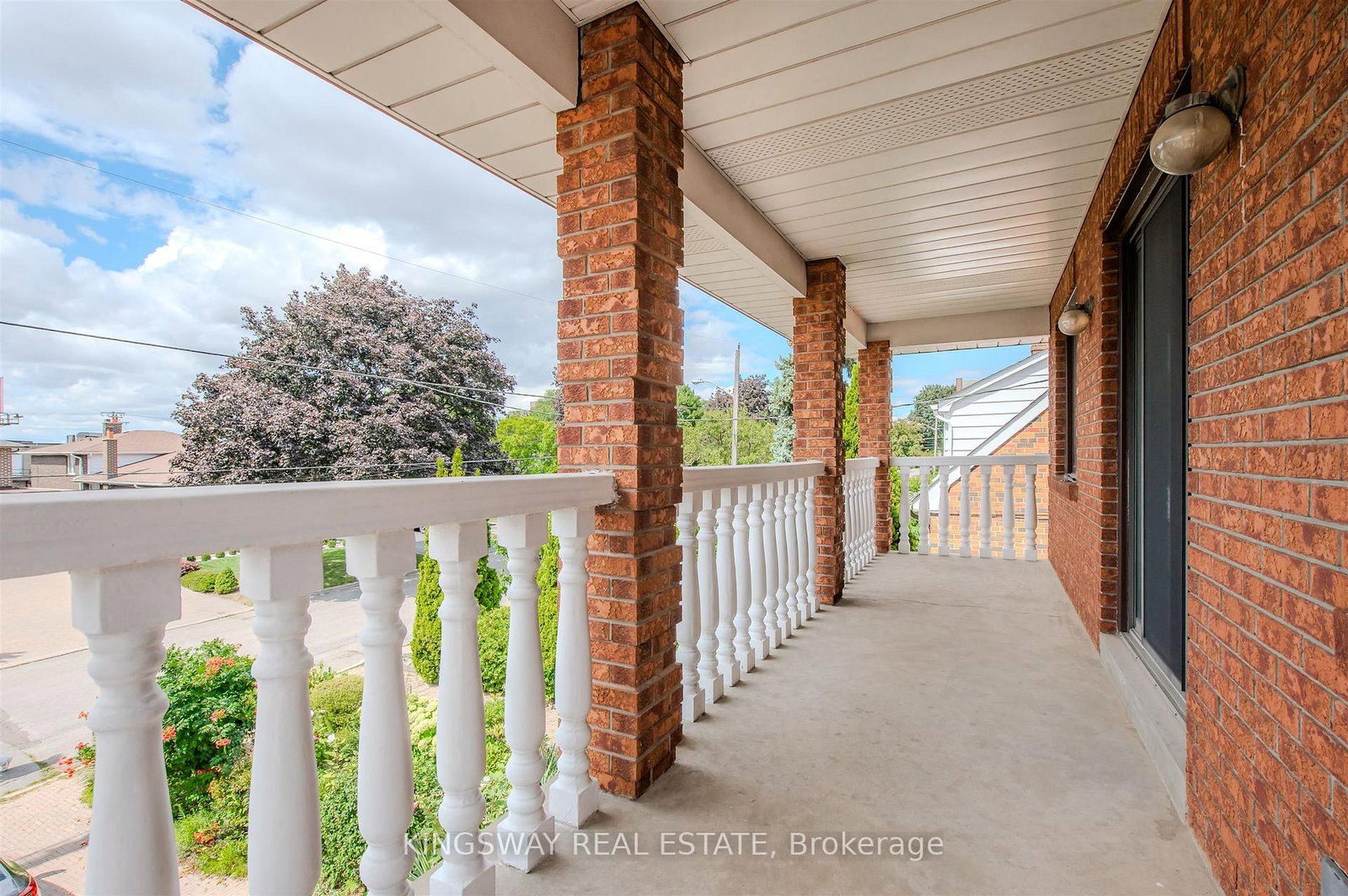 27 Mulholland Avenue • Toronto, ON photo 13