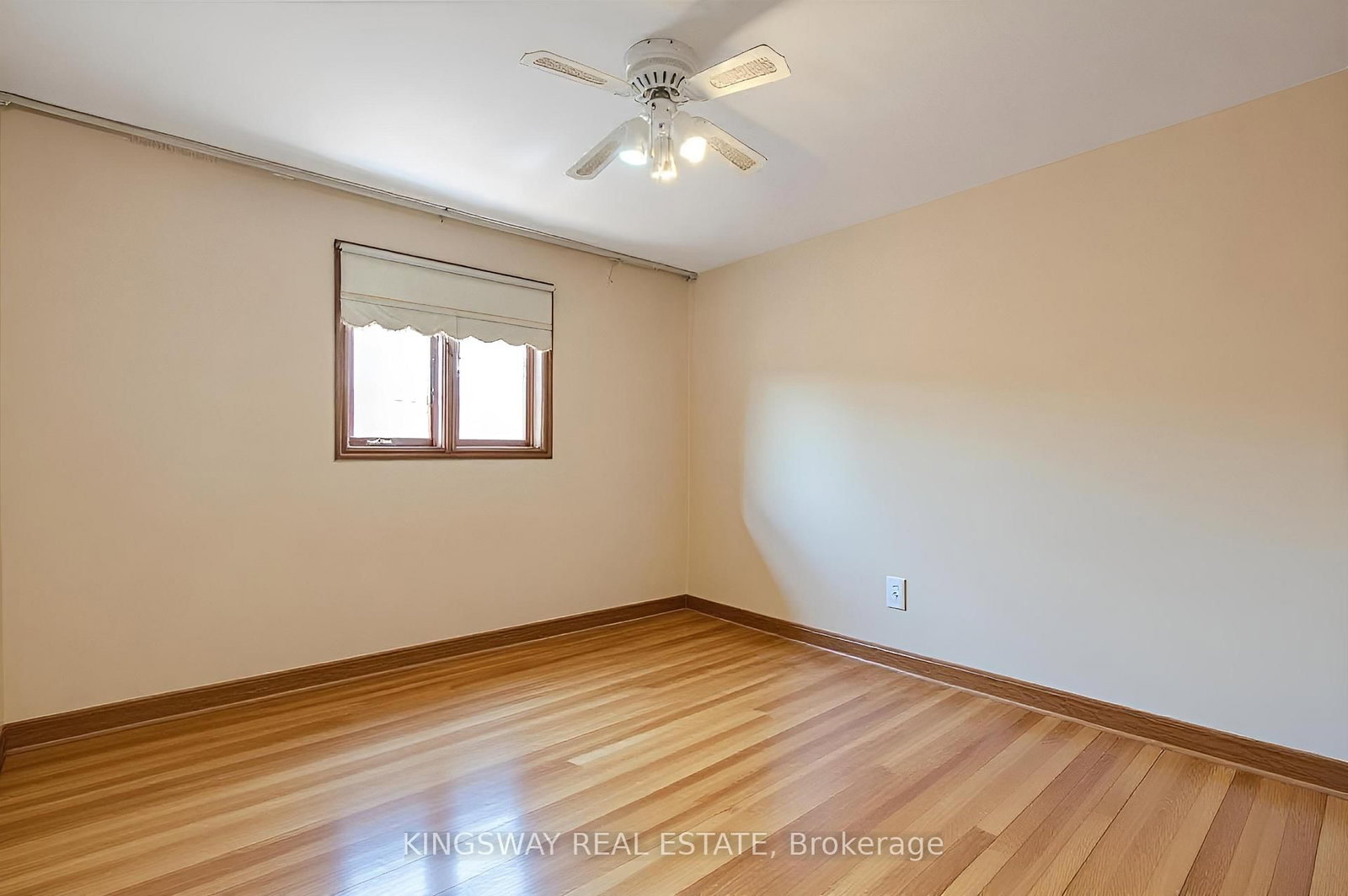 27 Mulholland Avenue • Toronto, ON photo 19