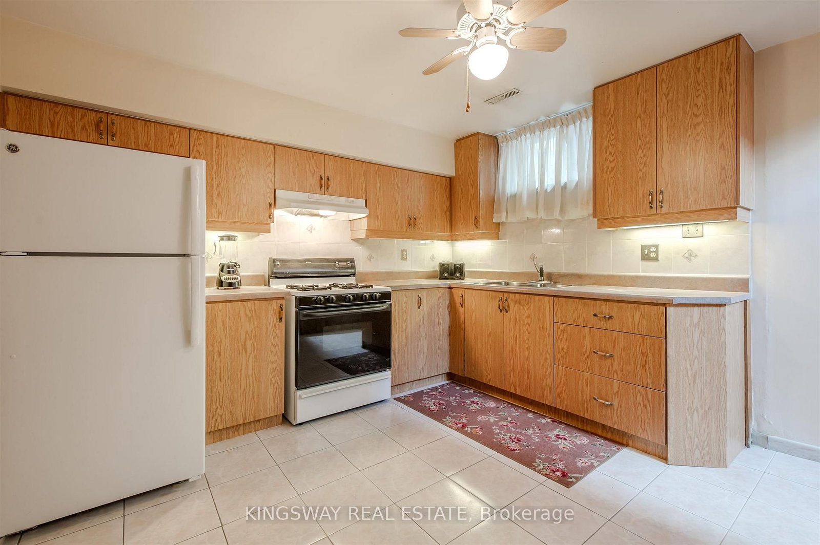 27 Mulholland Avenue • Toronto, ON photo 24