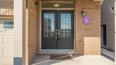 11 Neil Promenade — photo 2