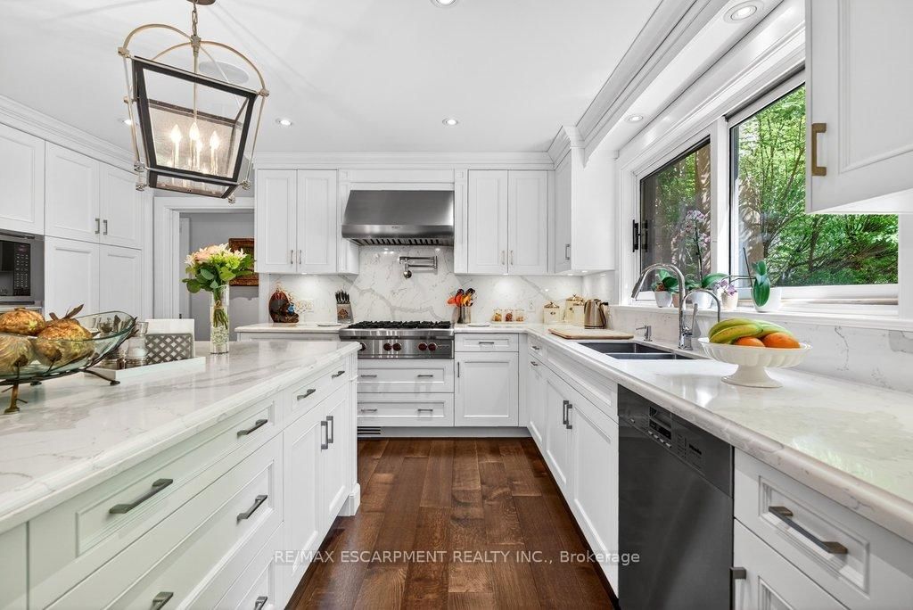 277 Shoreacres Road • Burlington, ON photo 14
