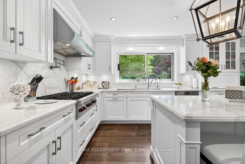 277 Shoreacres Road • Burlington, ON photo 15