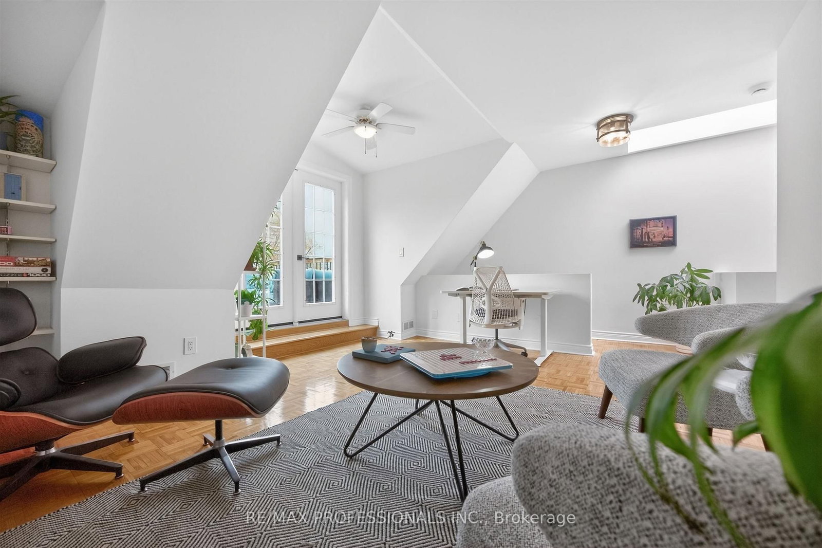 12 1/2 Melbourne Avenue • Toronto, ON photo 29