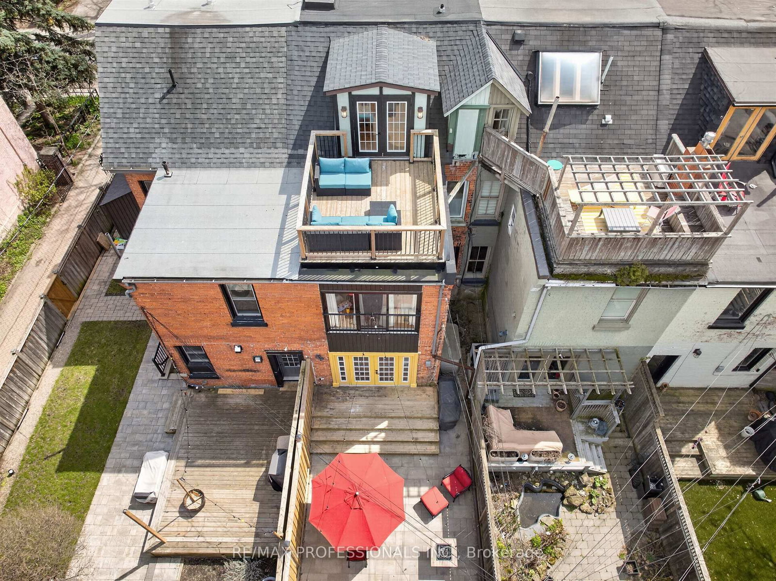 12 1/2 Melbourne Avenue • Toronto, ON photo 39